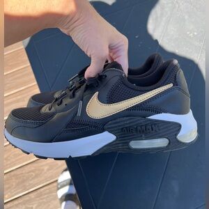 Nike air max size 8 womens like new